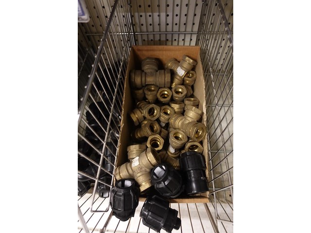 Volledige inhoud rek pvc koppelstukken - afbeelding 3 van  15