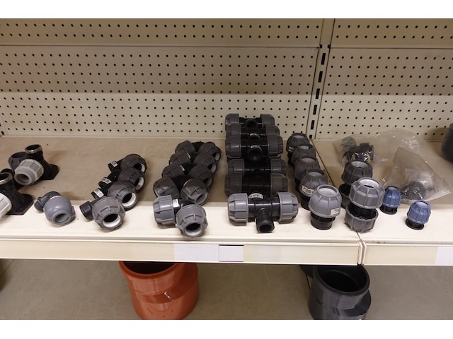 Volledige inhoud rek pvc koppelstukken - afbeelding 8 van  19