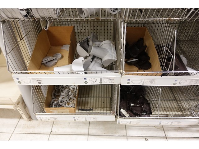 Volledige inhoud rek pvc koppelstukken - afbeelding 12 van  17