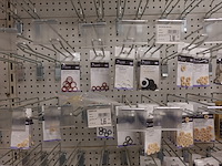 Volledige inhoud rek sanitair toebehoren - afbeelding 21 van  24