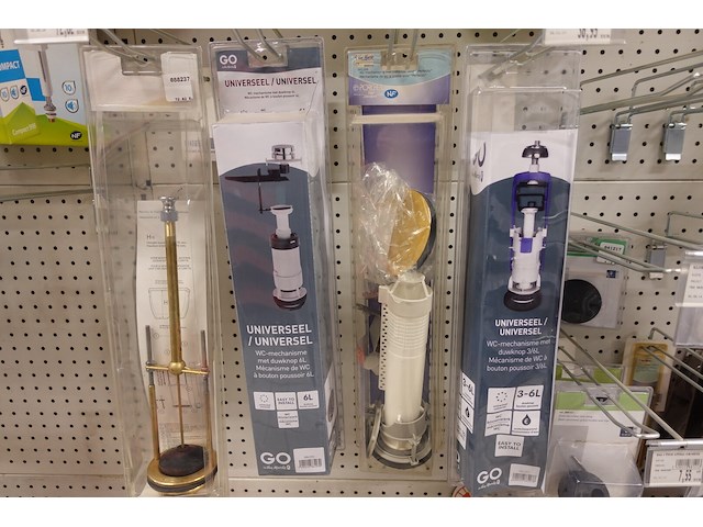 Volledige inhoud rek sanitair toebehoren - afbeelding 23 van  24