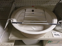 Volledige inhoud rek sanitair toebehoren - afbeelding 3 van  21