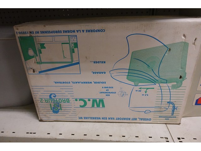 Volledige inhoud rek sanitair toebehoren - afbeelding 18 van  21