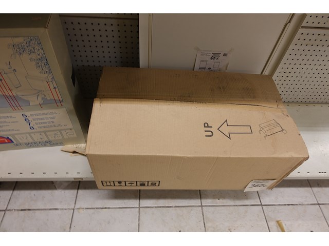 Volledige inhoud rek sanitair toebehoren - afbeelding 19 van  21