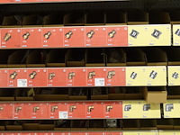 Volledige inhoud rek sanitair toebehoren - afbeelding 4 van  14