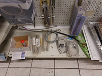 Volledige inhoud rek sanitair toebehoren - afbeelding 13 van  14