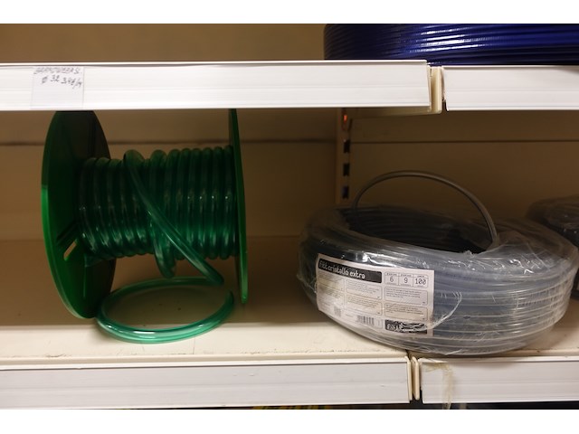 Volledige inhoud rek slangen - afbeelding 5 van  10