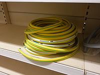 Volledige inhoud rek slangen - afbeelding 8 van  10