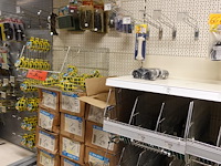 Volledige inhoud rek toebehoren omheining - afbeelding 1 van  14