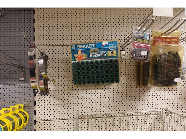 Volledige inhoud rek toebehoren omheining - afbeelding 11 van  14