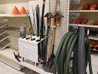 Volledige inhoud rek tuingereedschap - afbeelding 1 van  11