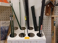 Volledige inhoud rek tuingereedschap - afbeelding 8 van  11