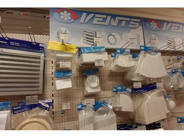 Volledige inhoud rek ventilatietoebehoren - afbeelding 2 van  10