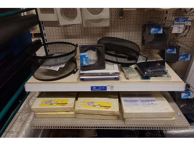 Volledige inhoud rek ventilatietoebehoren - afbeelding 9 van  10