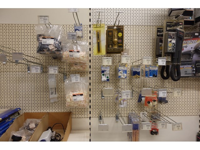 Volledige inhoud rek verlichting toebehoren - afbeelding 4 van  26