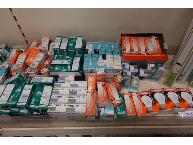 Volledige inhoud rek verlichting toebehoren - afbeelding 9 van  26