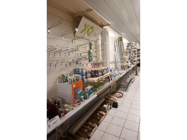 Volledige inhoud rek verlichting toebehoren - afbeelding 1 van  26