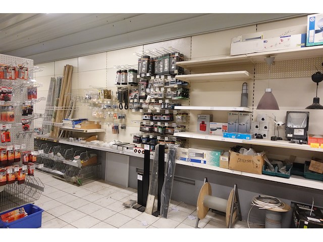 Volledige inhoud rek verlichting toebehoren - afbeelding 11 van  26