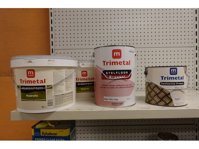 Volledige inhoud rek verven - afbeelding 5 van  13