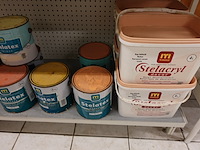 Volledige inhoud rek verven - afbeelding 10 van  13