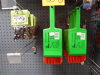 Volledige inhoud rek vijvertoebehoren - afbeelding 8 van  13