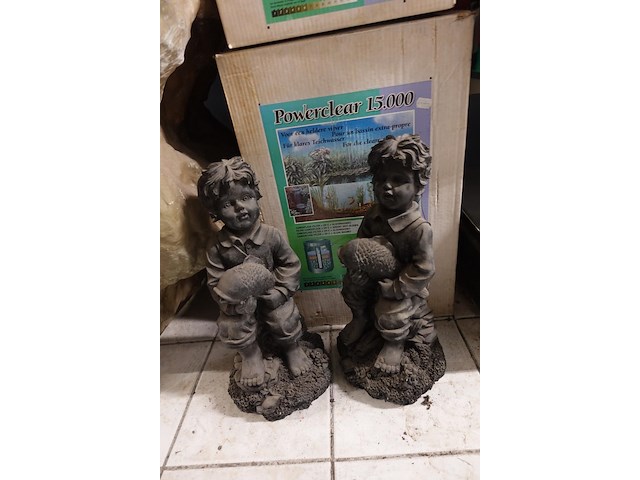 Volledige inhoud rek vijvertoebehoren - afbeelding 10 van  16