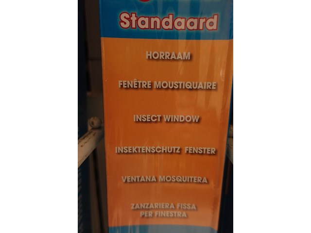 Volledige inhoud rek vliegenramen - afbeelding 7 van  11