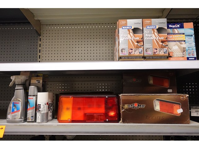 Volledige inhoud rek voertuig toebehoren - afbeelding 5 van  18