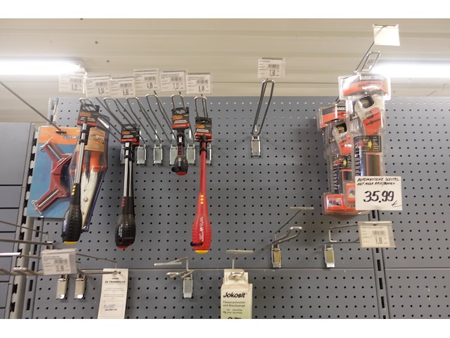 Volledige inhoud rek werkgereedschap - afbeelding 4 van  29