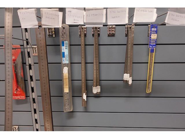 Volledige inhoud rek werkgereedschap - afbeelding 6 van  29