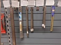 Volledige inhoud rek werkgereedschap - afbeelding 6 van  29