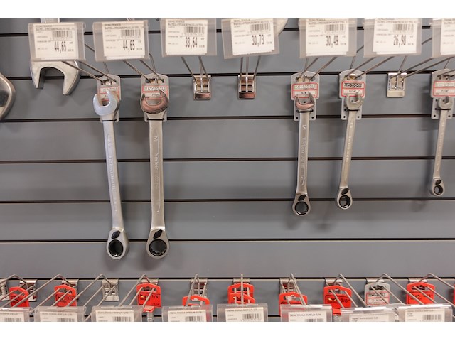 Volledige inhoud rek werkgereedschap - afbeelding 9 van  29