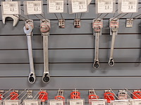 Volledige inhoud rek werkgereedschap - afbeelding 9 van  29