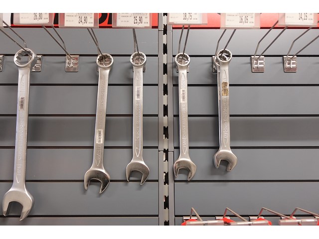 Volledige inhoud rek werkgereedschap - afbeelding 10 van  29