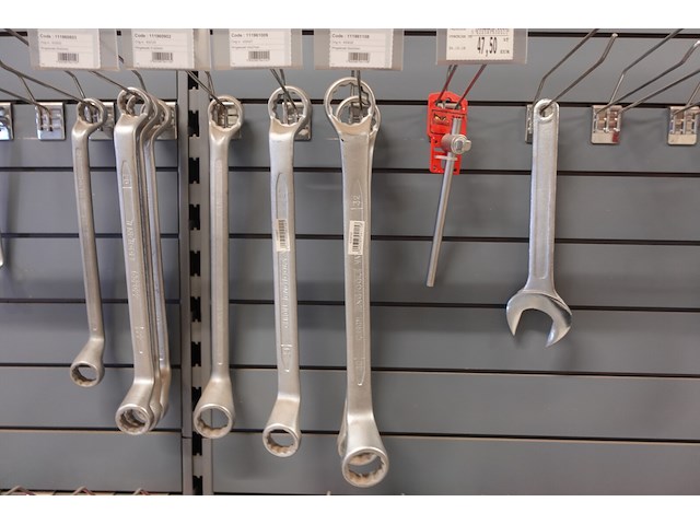 Volledige inhoud rek werkgereedschap - afbeelding 14 van  29