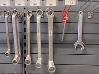 Volledige inhoud rek werkgereedschap - afbeelding 14 van  29