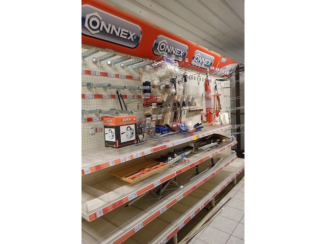 Volledige inhoud rek werkmateriaal - afbeelding 1 van  10