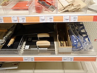 Volledige inhoud rek werkmateriaal - afbeelding 4 van  10