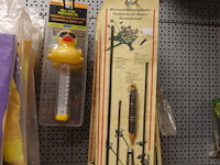 Volledige inhoud rek zwembadtoebehoren - afbeelding 9 van  10