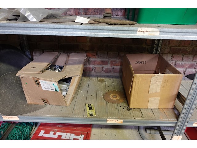 Volledige inhoud rek - afbeelding 8 van  22