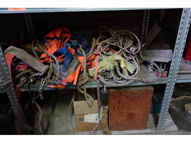 Volledige inhoud rek - afbeelding 8 van  25