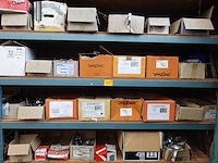 Volledige inhoud rek - afbeelding 1 van  12