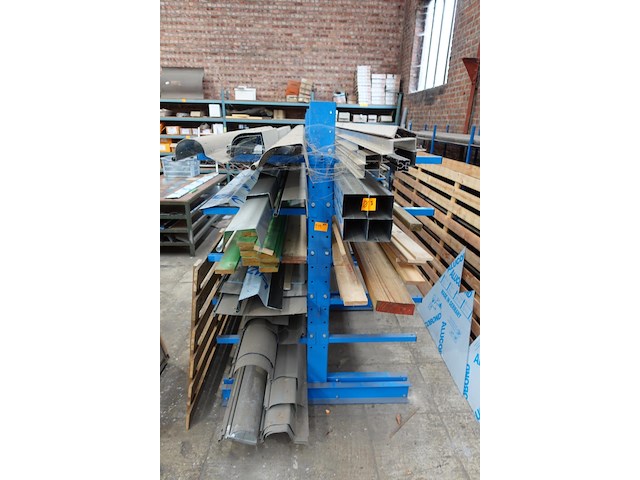 Volledige inhoud rek - afbeelding 1 van  11