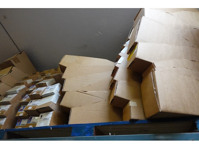 Volledige inhoud rek - afbeelding 7 van  15