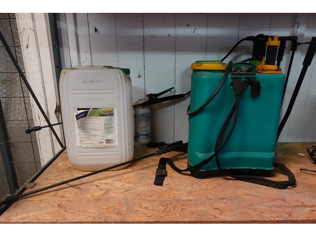 Volledige inhoud rek - afbeelding 8 van  15