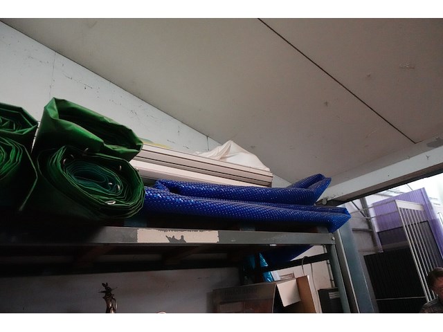 Volledige inhoud rek - afbeelding 8 van  16