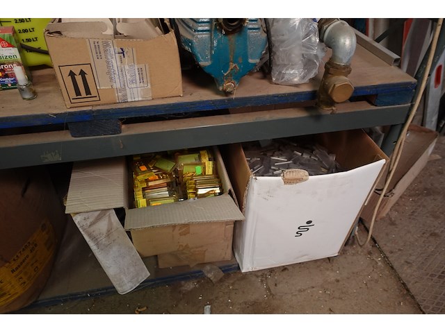 Volledige inhoud rek - afbeelding 12 van  16