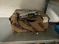 Volledige inhoud voorraadmagazijn - afbeelding 10 van  21