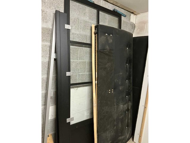 Volledige inhoud voorraadmagazijn - afbeelding 14 van  21