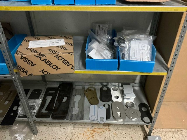 Volledige inhoud voorraadmagazijn - afbeelding 18 van  21